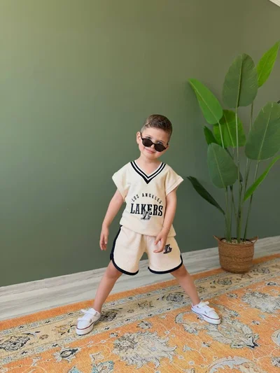 EKRU SİYAH LAKERS YAZILI TAKIM