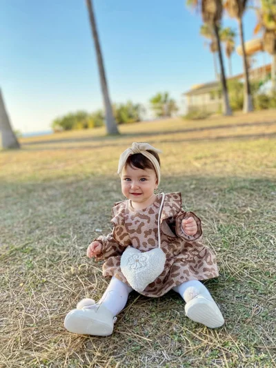 PELUŞ AKSESUARLI LEOPAR BEBEK ELBİSE