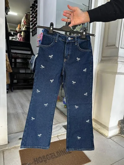 MAVİ FİYONKLU KOT PANTOLON