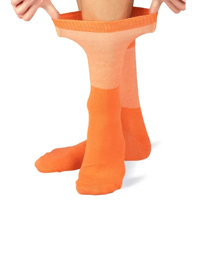 Lastiksiz Bambu Çorap %87 Bambu Ayağı Sıkmayan Yumuşak Nefes Alabilen Unisex Turuncu
