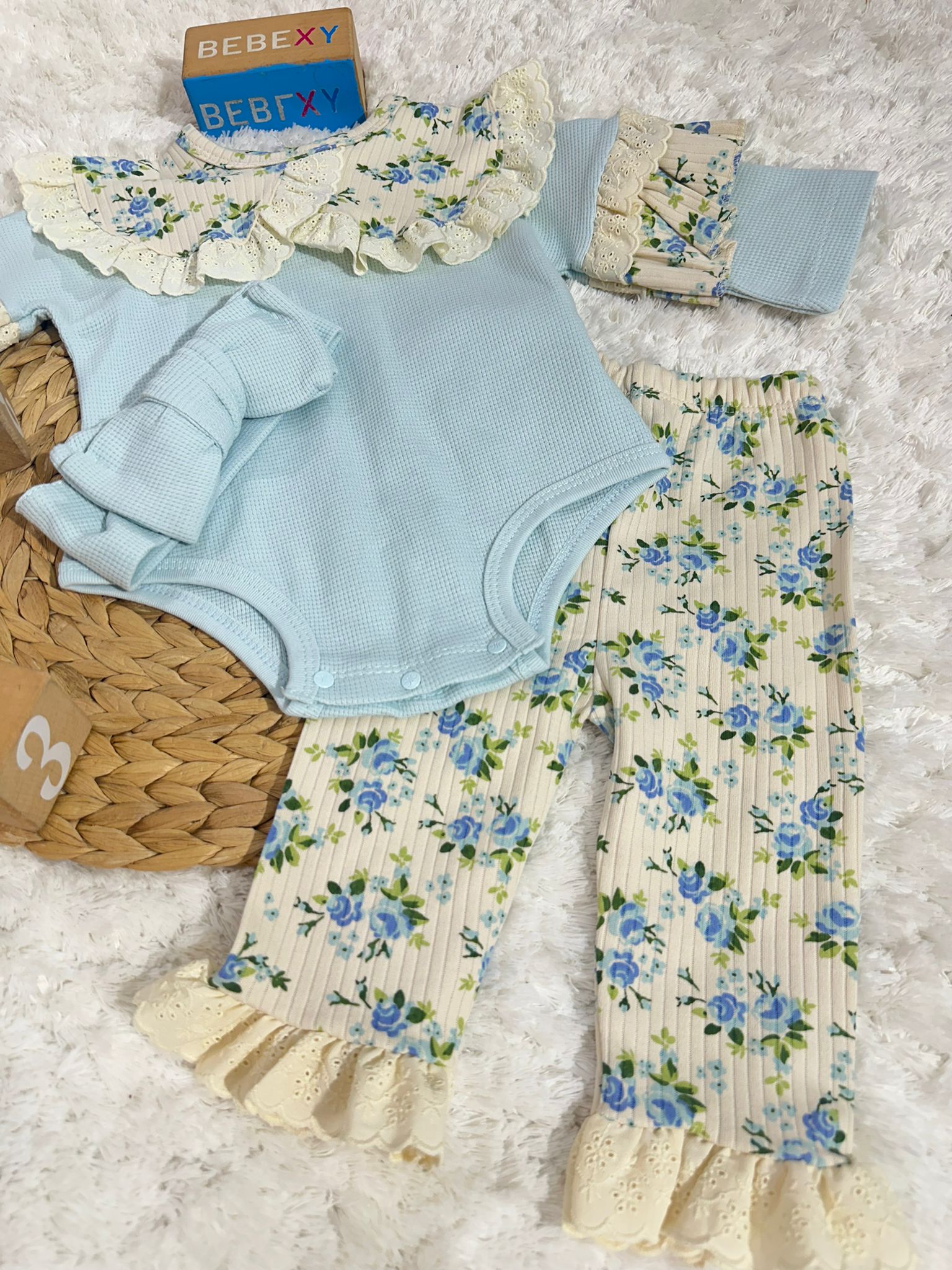 Bandanalı Yakalı Çiçekli  Alt Üst Bebek Takım Mavi