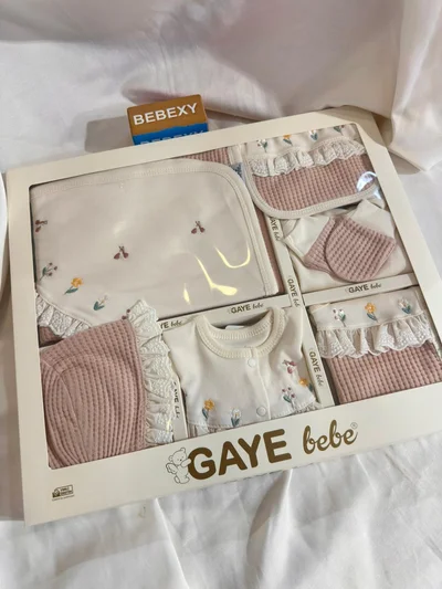 Çiçek  Detaylı 10 Parça Hastane Çıkışı Set Pembe