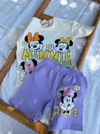 Gülen Minnie Baskılı Şortlu Takım