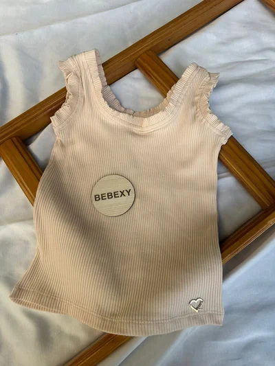 Kolları Fırfırlı Sıfır Kol Body Krem