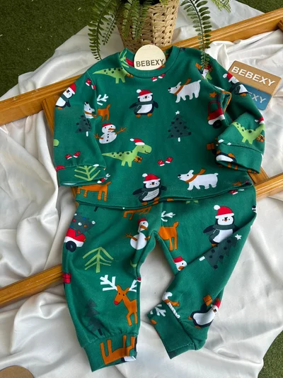 Çam Ağaçlı Hayvan Desenli Pijama Takımı Yeşil 