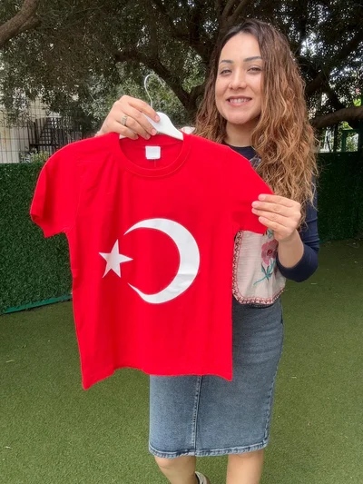 Ay Yıldız Baskılı Tişört Kırmızı