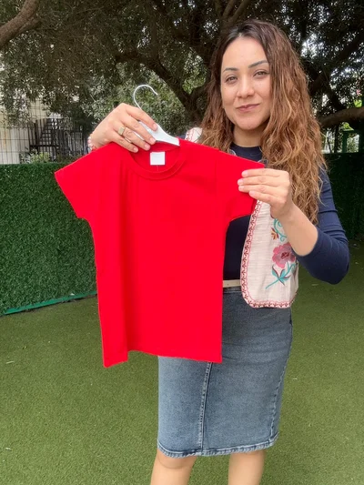 Bisiklet yaka kırmızı tişört