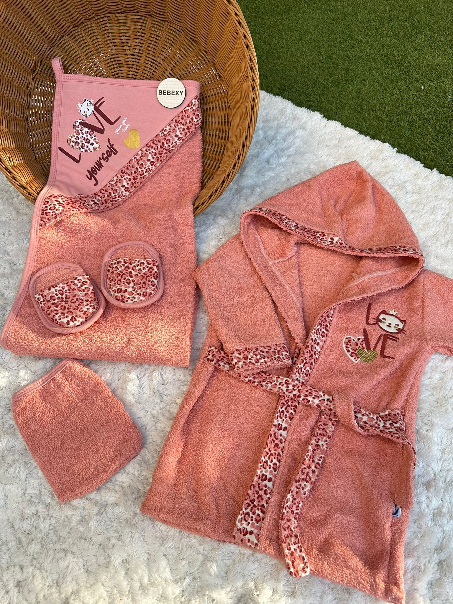 Love Yourself Baskılı Beş Parça Havlu -Bornoz Set K. Pembe