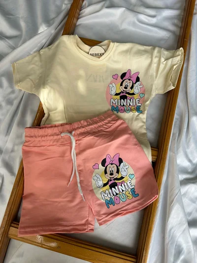 Minnie Mouse Baskılı Şortlu Takım