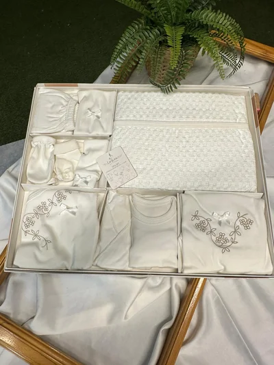 Çiçek Nakışlı  10 Parça Hastane Çıkışı Set