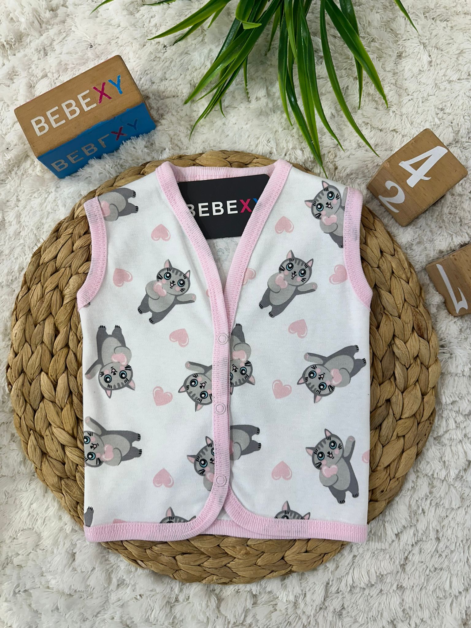 Tavşan Baskılı Bebek Yelek pembe