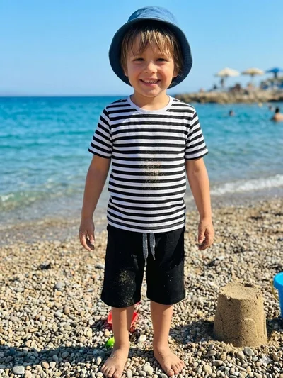 Çizgili  Şortlu Siyah Takım