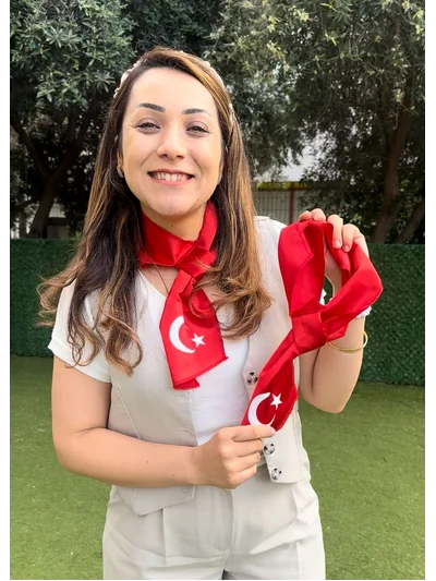 Kırmızı Ay Yıldız Baslılı Fular