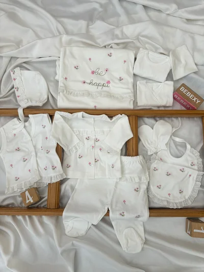 Çiçek Detaylı 10 Parça Hastane Çıkışı Set