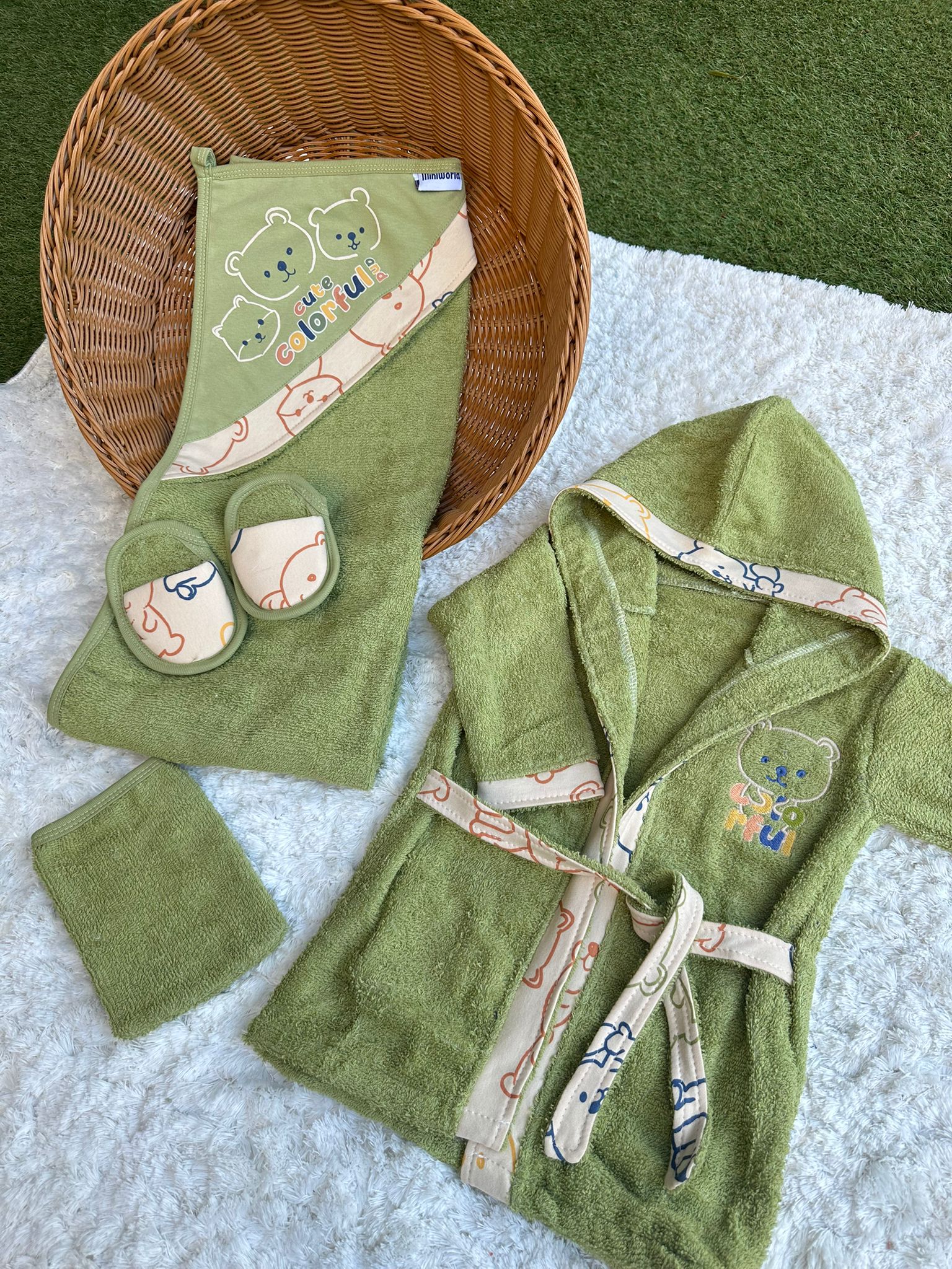 Cute Colorful  Baskılı Beş Parça Havlu -Bornoz  Set 