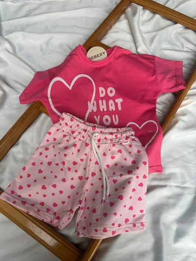 Love Baskılı Şortlu Takım
