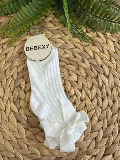 Fiyonk Detaylı Soket  Çorap Krem