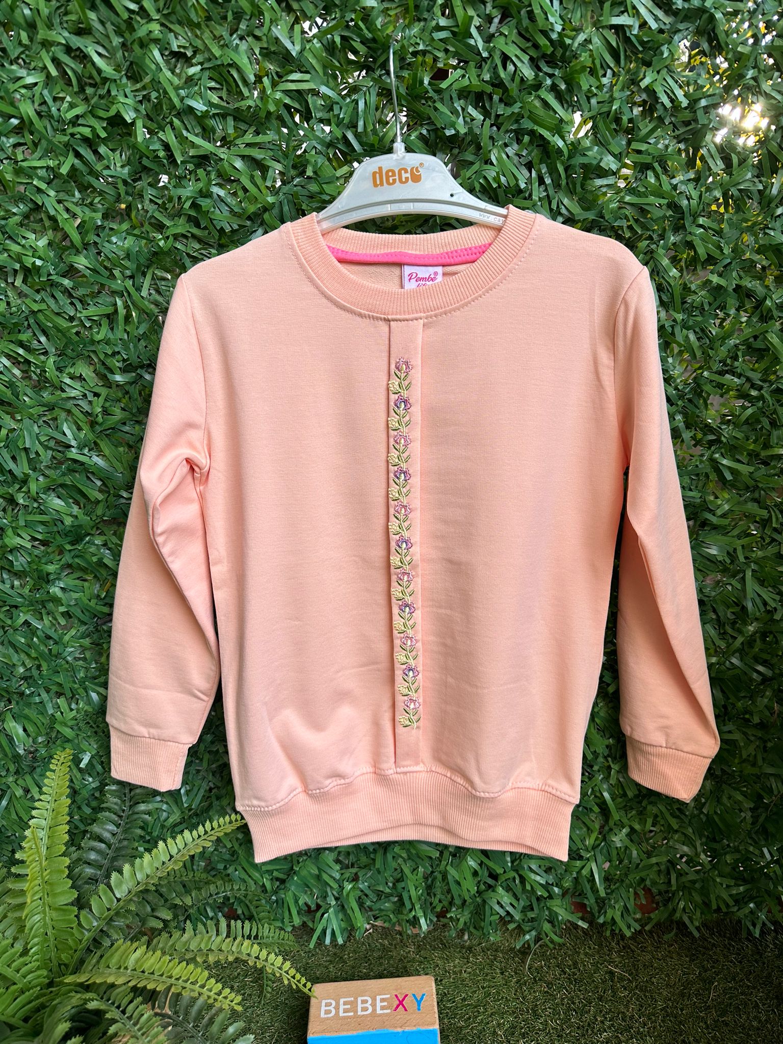 Ön Pileli Kaneviçeli Nakışlı  Sweatshirt 