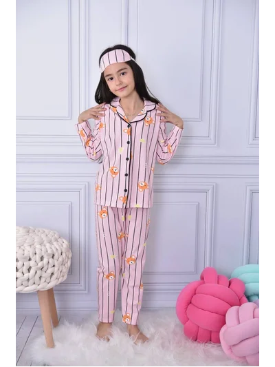 Sevimli Hayvan Figürlü Çizgili Pembe Renk Gömlek Yaka Düğmeli Pijama Takımı